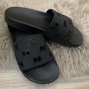 Like Gucci slides